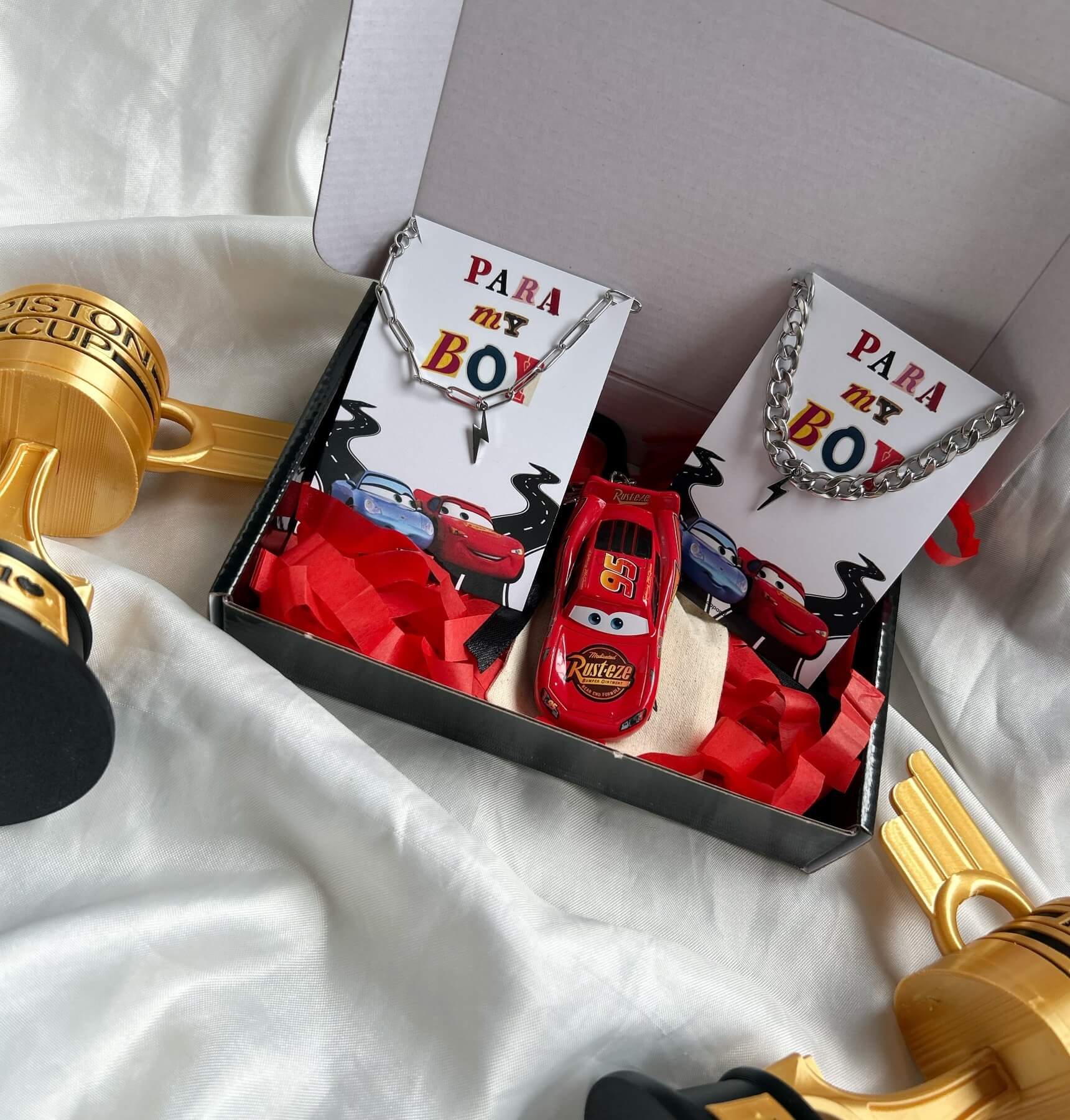 Box cars par de pulseras
