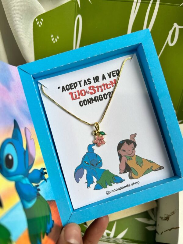 Stitch invitación 3D con collar